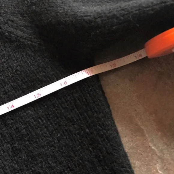 ⭐️BOGO FREE⭐️ GAP timeless zip front cardi wool sweater - Picture 8 of 8